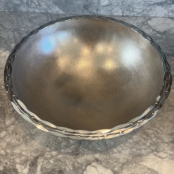 Michael Aram Mirage large bowl 13 inch - Picture 2 of 2